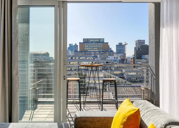 City View 1 Bedroom Apartment In Cbd
