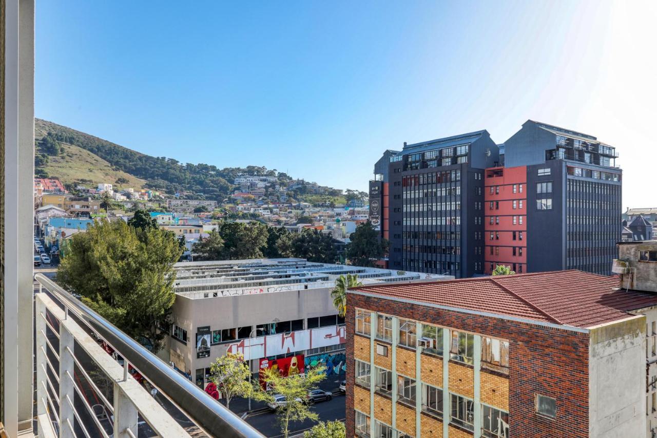 View 1 Bedroom In Cbd Apartment *